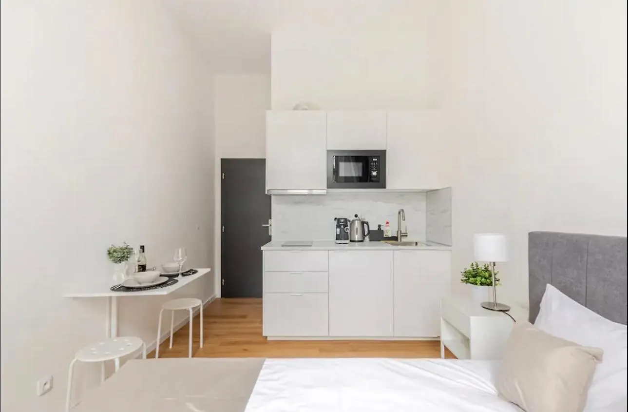 Apartman Namesti Miru Prague Apartment
